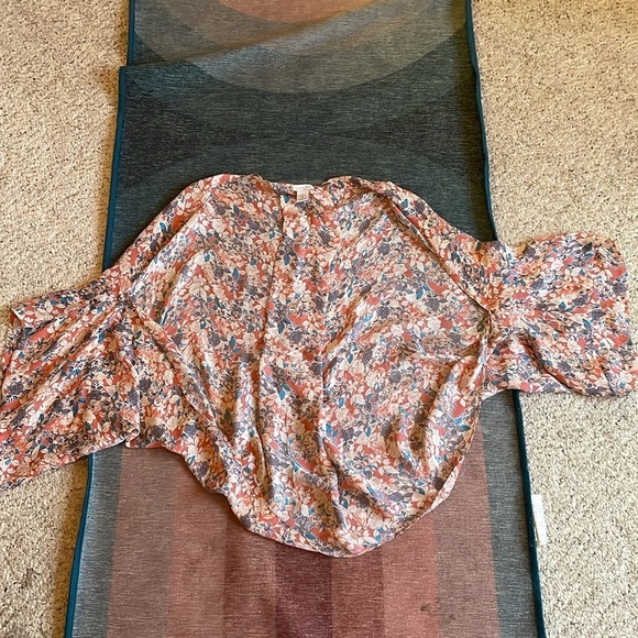 Garnet Hill Silk Floral Kimono Cover - Picture 4 of 11